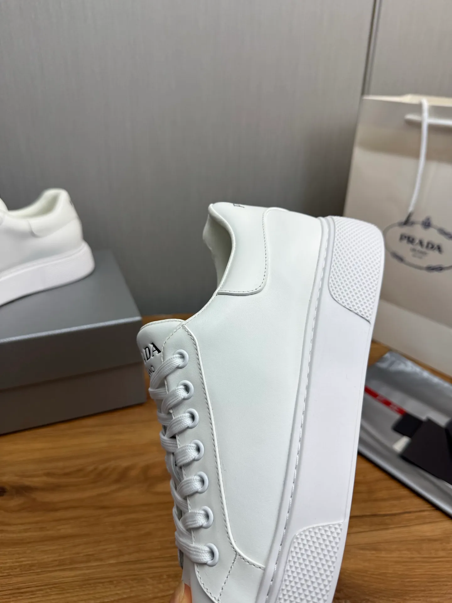 Men's shoes 💰580💰 [PRADA] Men's shoes are popular in the counter, official website is synchronized, 1 high-quality shipment ✔️Imported cowhide fabric + cowhide lining, 1🆚1 replica, original sole, 38-45 (45 customized, non-refundable)